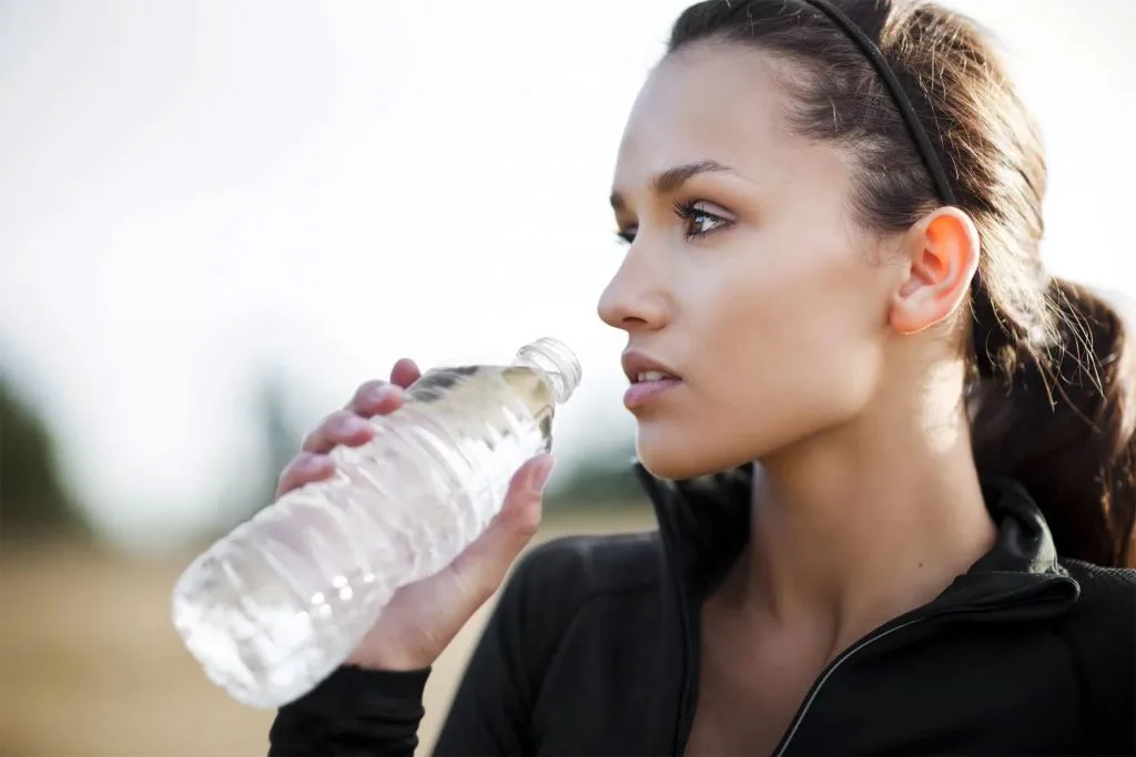 Kan te veel water drinken gevaarlijk zijn?