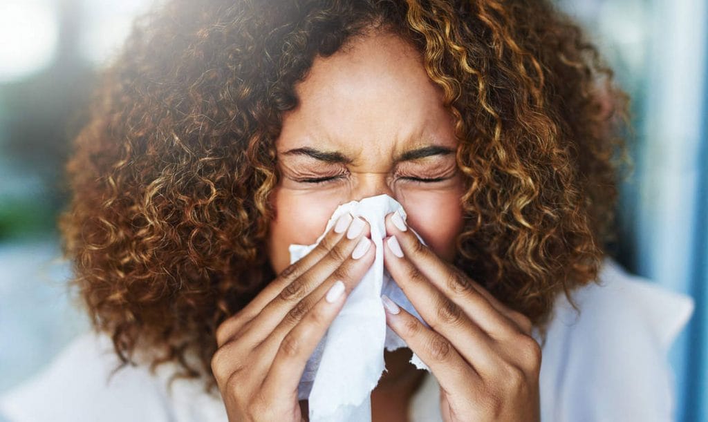 Wat zegt de kleur van je snot over je gezondheid?