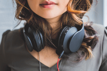 Krijg je gehoorschade door luisteren via een koptelefoon?