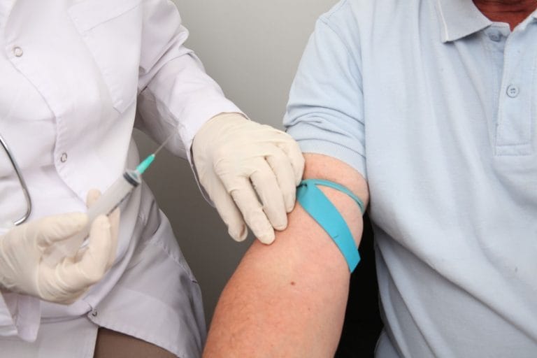 Dit moet je weten als je bloed moet prikken - Dokter.nl